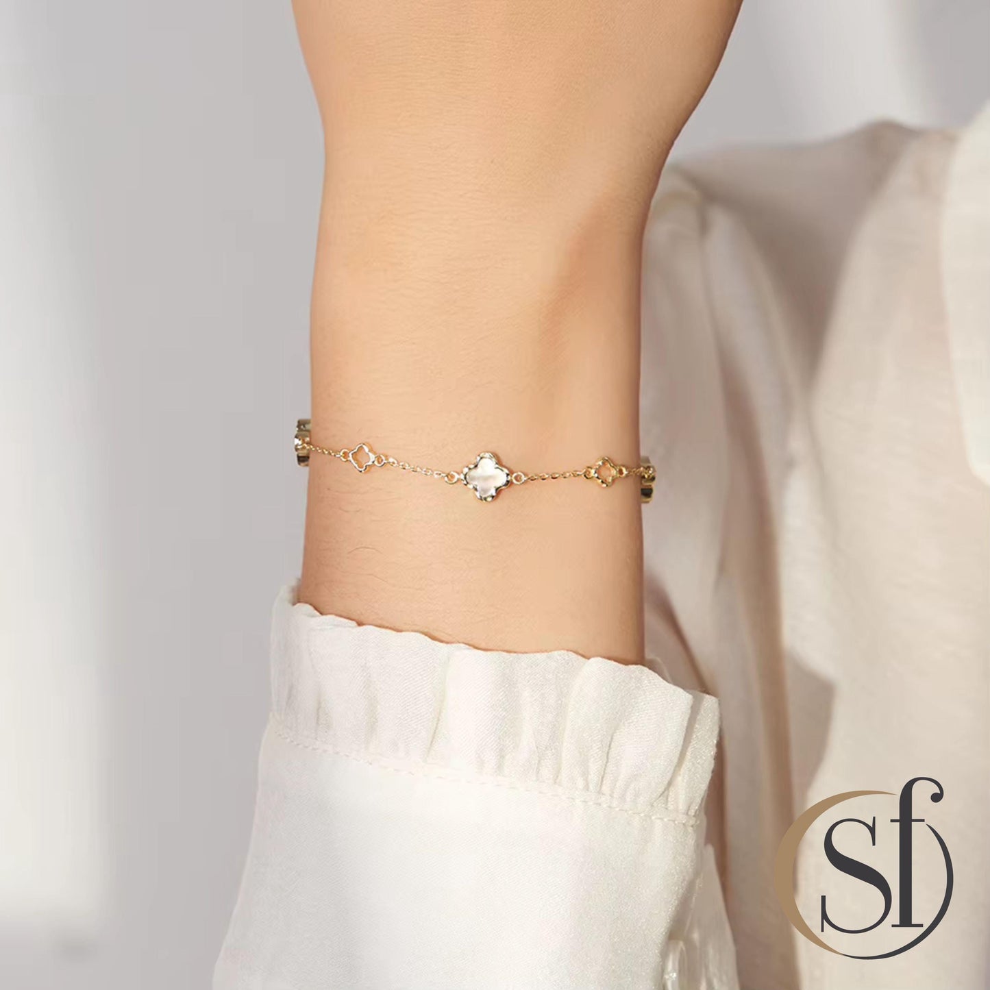 Mother of Pearl 4 Leaft Charm Station Bracelet